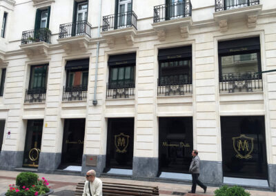Diseño en fachada para Massimo Dutti
