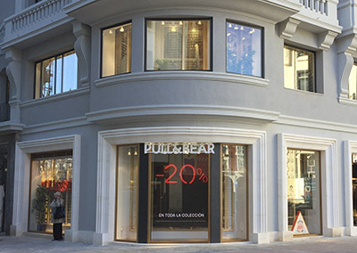 Reforma del local comercial de Pull and Bear en Burgos