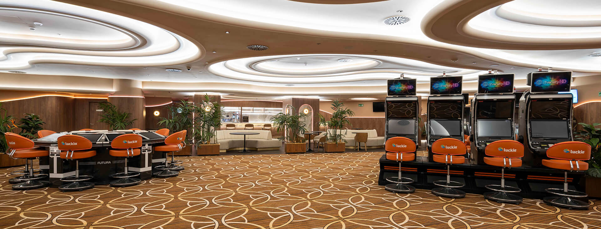 Reforma del Casino Luckia por Galbiana Arquitectos
