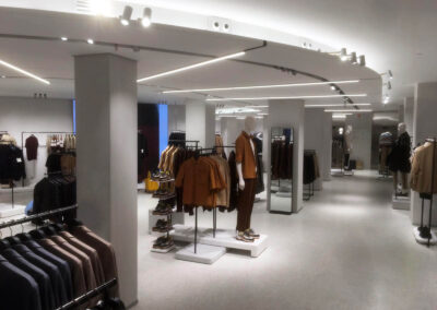 Planificación y dirección de obra Zara Pamplona por Galbiana
