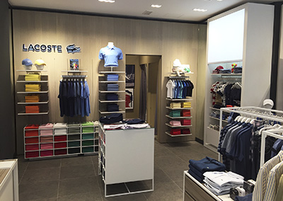 Reforma para el local comercial de Lacoste en Bilbao